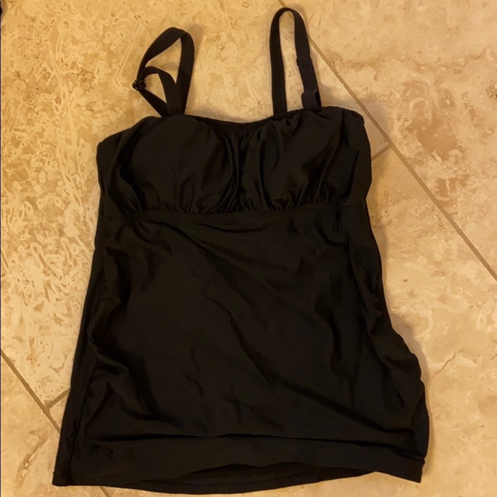 Old navy maternity swim suit